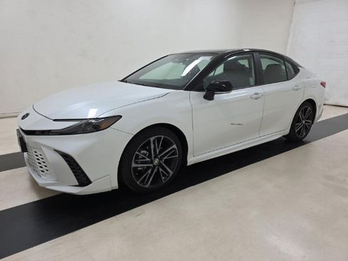 Used 2026 Toyota Camry XSE FWD image 2