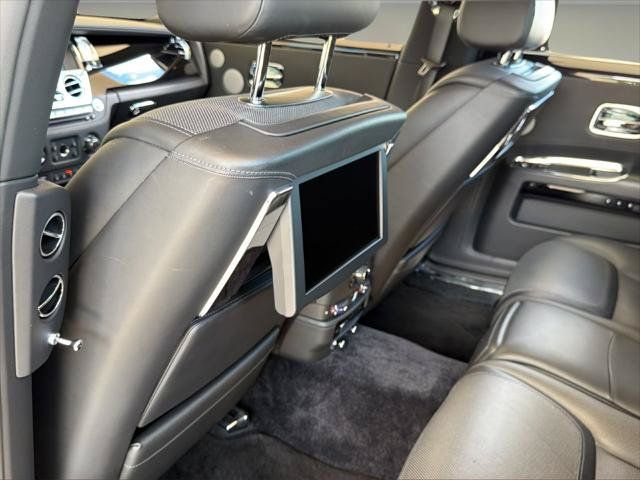 Certified 2018 Rolls-Royce Ghost RWD image 15