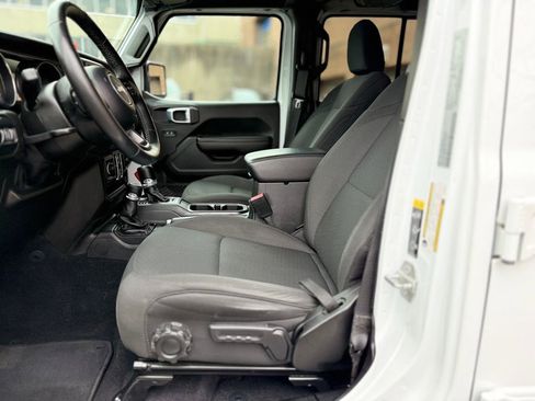 Used 2021 Jeep Wrangler Unlimited Sport image 13