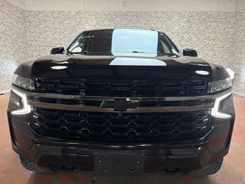 Used 2021 Chevrolet Tahoe Z71 w/ Z71 Signature Package AWD/4WD image 2