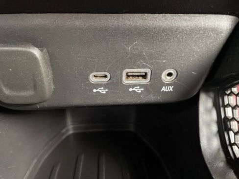 Used 2021 Chevrolet TrailBlazer RS w/ Convenience Package image 11