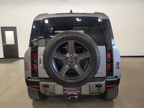 Used 2022 Land Rover Defender 90 X-Dynamic SE image 4