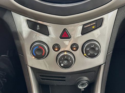 Used 2016 Chevrolet Trax LT FWD image 22