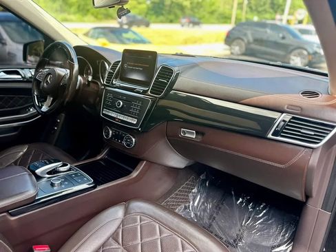 Used 2017 Mercedes-Benz GLS 550 4MATIC image 21