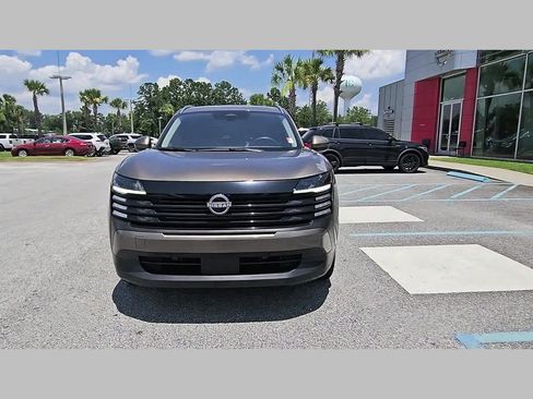 Used 2025 Nissan Kicks SV w/ SV Premium Package FWD image 20