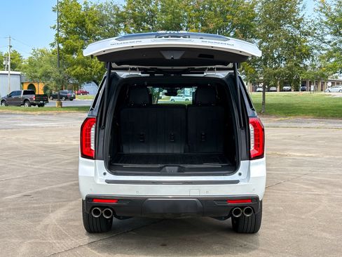 Used 2023 GMC Yukon XL Denali Ultimate AWD/4WD image 45