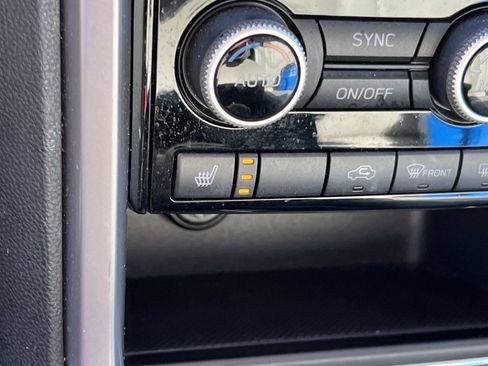 Used 2019 Subaru Ascent Limited w/ Popular Package #3 image 34