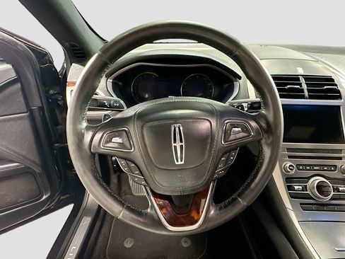 Used 2017 Lincoln MKZ Reserve image 12