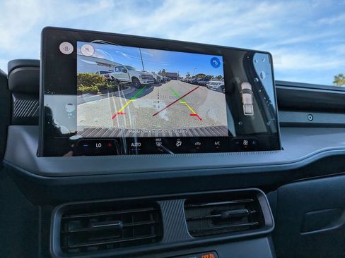 New 2025 Ford Maverick XL image 20