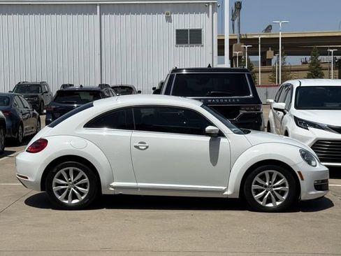 Used 2015 Volkswagen Beetle TDI FWD image 3