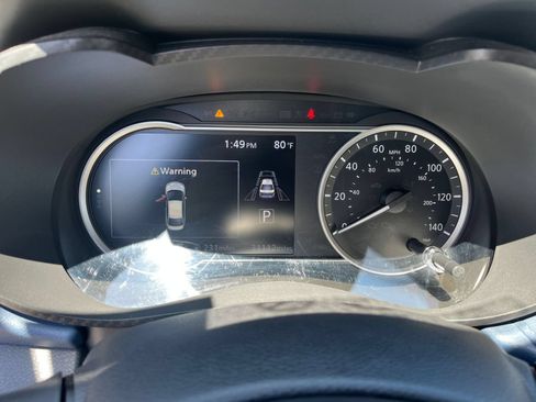 Used 2025 Nissan Versa SV FWD image 38