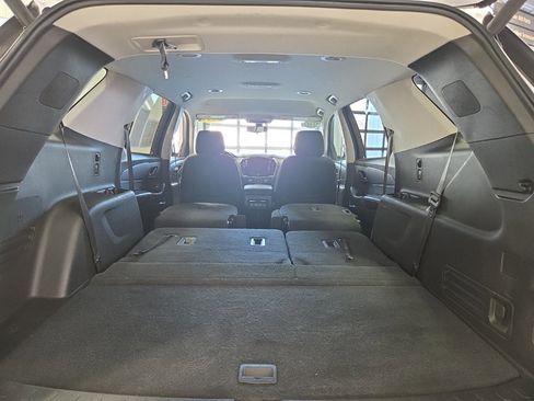 Used 2018 Chevrolet Traverse LT w/ LPO, Blackout Package image 35