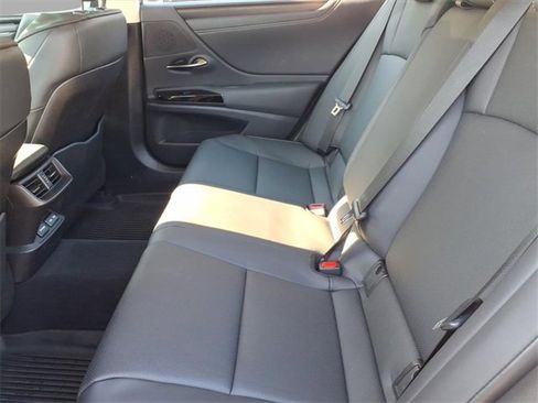 Certified 2023 Lexus ES 250 w/ Premium Package image 6