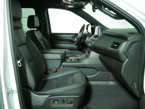 Used 2023 Chevrolet Suburban RST w/ Sport Performance Package AWD/4WD image 12