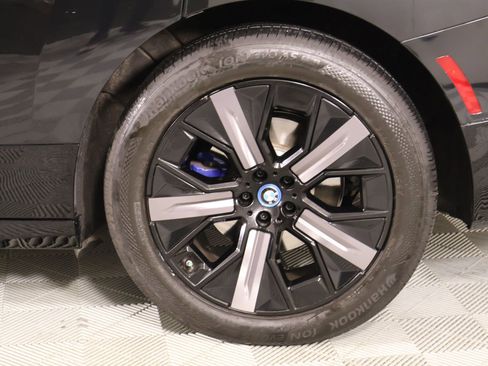Certified 2024 BMW iX xDrive50 w/ Premium Package AWD/4WD image 20