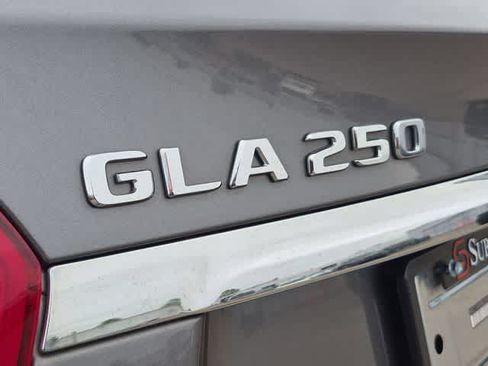 Used 2017 Mercedes-Benz GLA 250 4MATIC image 13