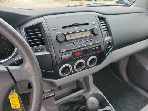 Used 2006 Toyota Tacoma 2WD Regular Cab image 14