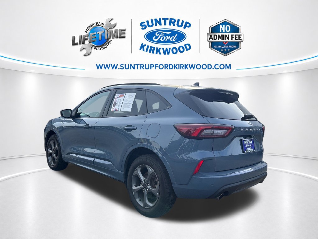 Certified 2023 Ford Escape ST-Line w/ Tech Pack #1 AWD/4WD image 3