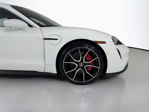 Used 2024 Porsche Taycan 4S AWD/4WD image 31