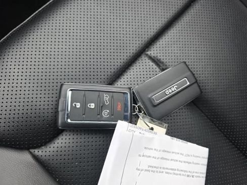 Used 2023 Jeep Grand Cherokee 4xe w/ Luxury Tech Group II image 15