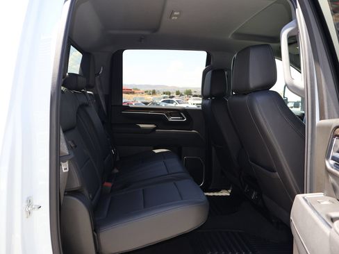 Used 2025 Chevrolet Silverado 3500 LT w/ Safety Package AWD/4WD image 29