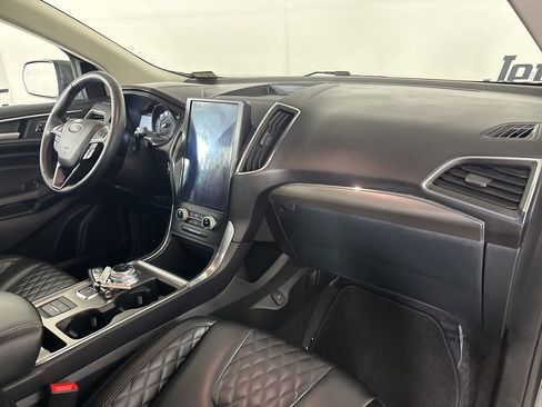 Used 2024 Ford Edge Titanium image 28