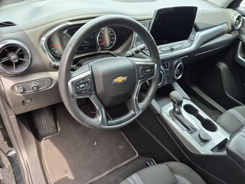 Used 2025 Chevrolet Blazer LT AWD/4WD image 15