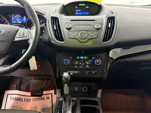 Used 2017 Ford Escape SE w/ SE Sport Appearance Package AWD/4WD image 11