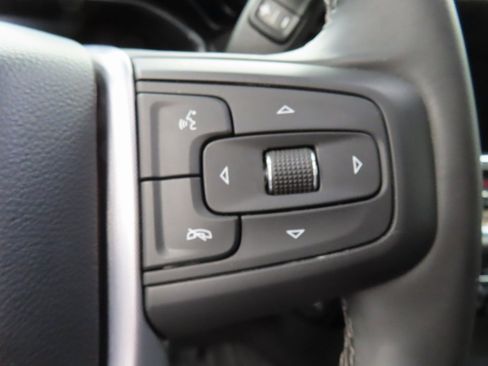 Used 2025 GMC Sierra 1500 SLE image 49