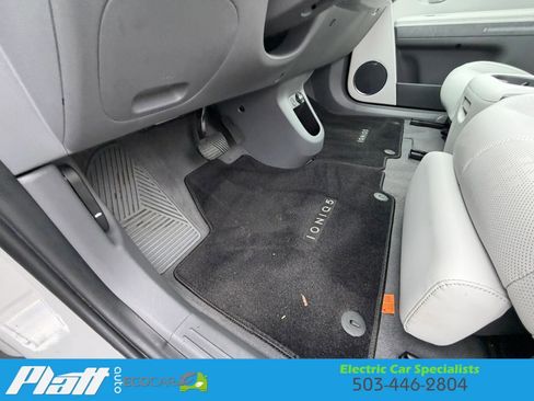 Used 2024 Hyundai Ioniq 5 Limited image 30