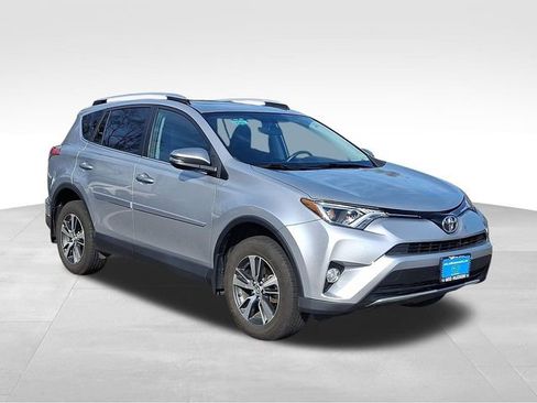 Used 2016 Toyota RAV4 XLE image 1