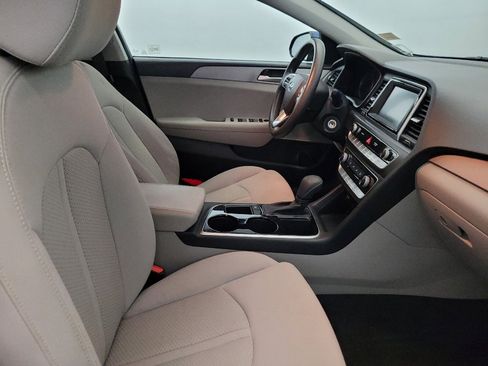 Used 2019 Hyundai Sonata SE FWD image 21