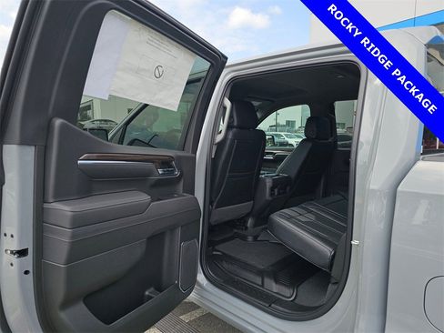 New 2025 Chevrolet Silverado 1500 RST image 18