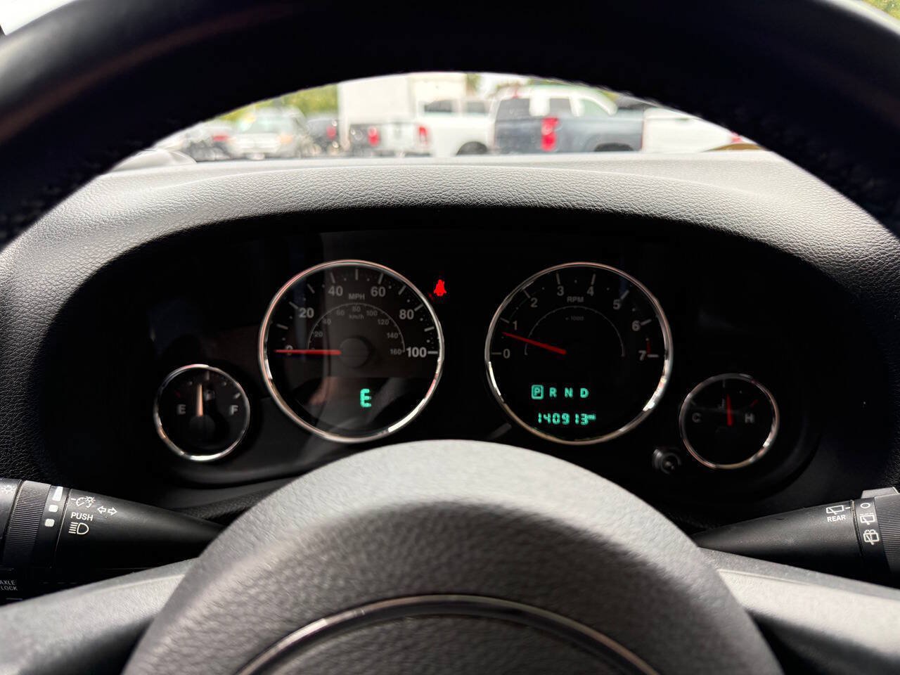 Used 2015 Jeep Wrangler Unlimited Rubicon w/ Connectivity Group AWD/4WD image 14