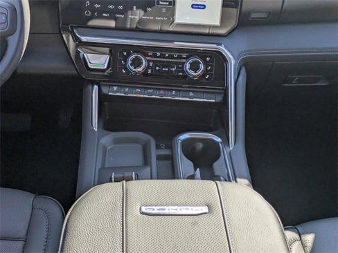 New 2026 GMC Sierra 3500 Denali w/ Denali Reserve Package image 18