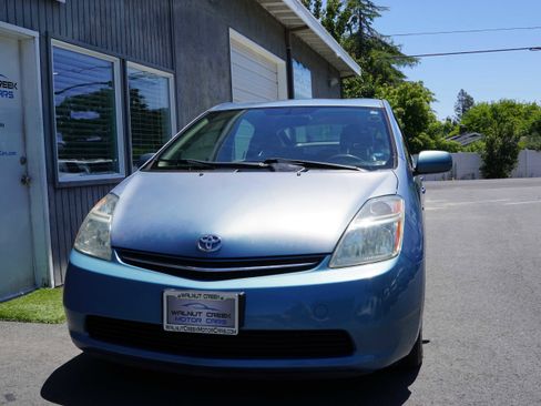 Used 2007 Toyota Prius FWD image 2