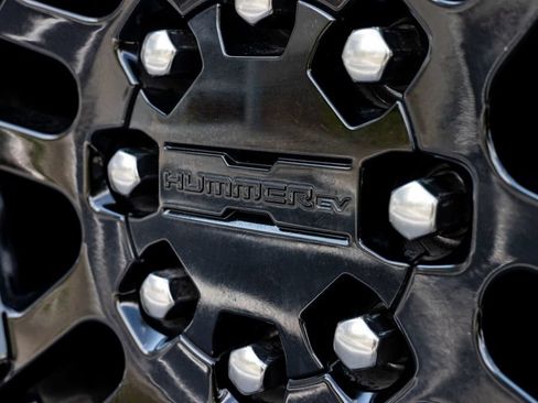 Used 2025 GMC Hummer EV 2X w/ Extreme Off-Road Package AWD/4WD image 15