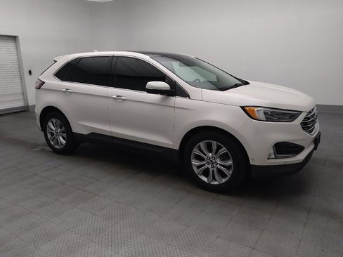 Used 2019 Ford Edge Titanium w/ Equipment Group 301A FWD image 11