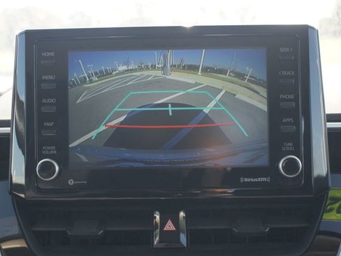 Used 2022 Toyota Corolla LE image 6