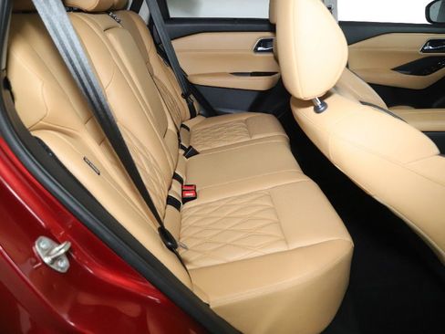 Used 2021 Nissan Rogue Platinum image 33