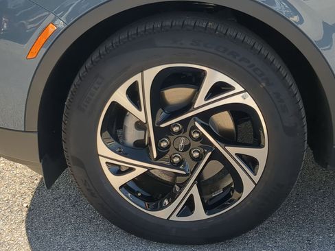 New 2026 Lincoln Nautilus Premier w/ Equipment Group 102A image 9