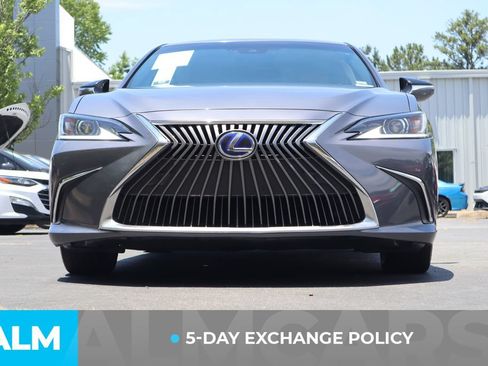Used 2020 Lexus ES 300h w/ Premium Package FWD image 3