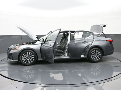 Used 2023 Nissan Altima 2.5 SV image 41