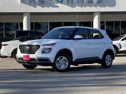 Used 2025 Hyundai Venue SE