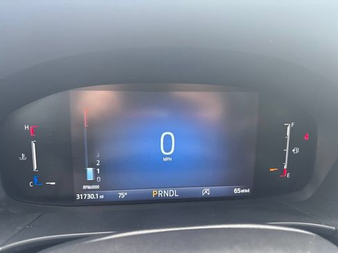 Used 2025 Ford Escape ST-Line Select AWD/4WD image 24