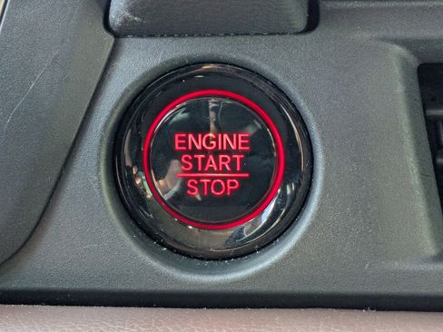 Used 2023 Honda Pilot Elite image 18