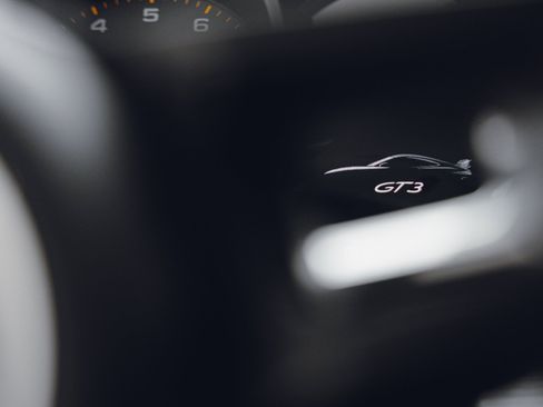 Used 2018 Porsche 911 GT3 RWD image 39