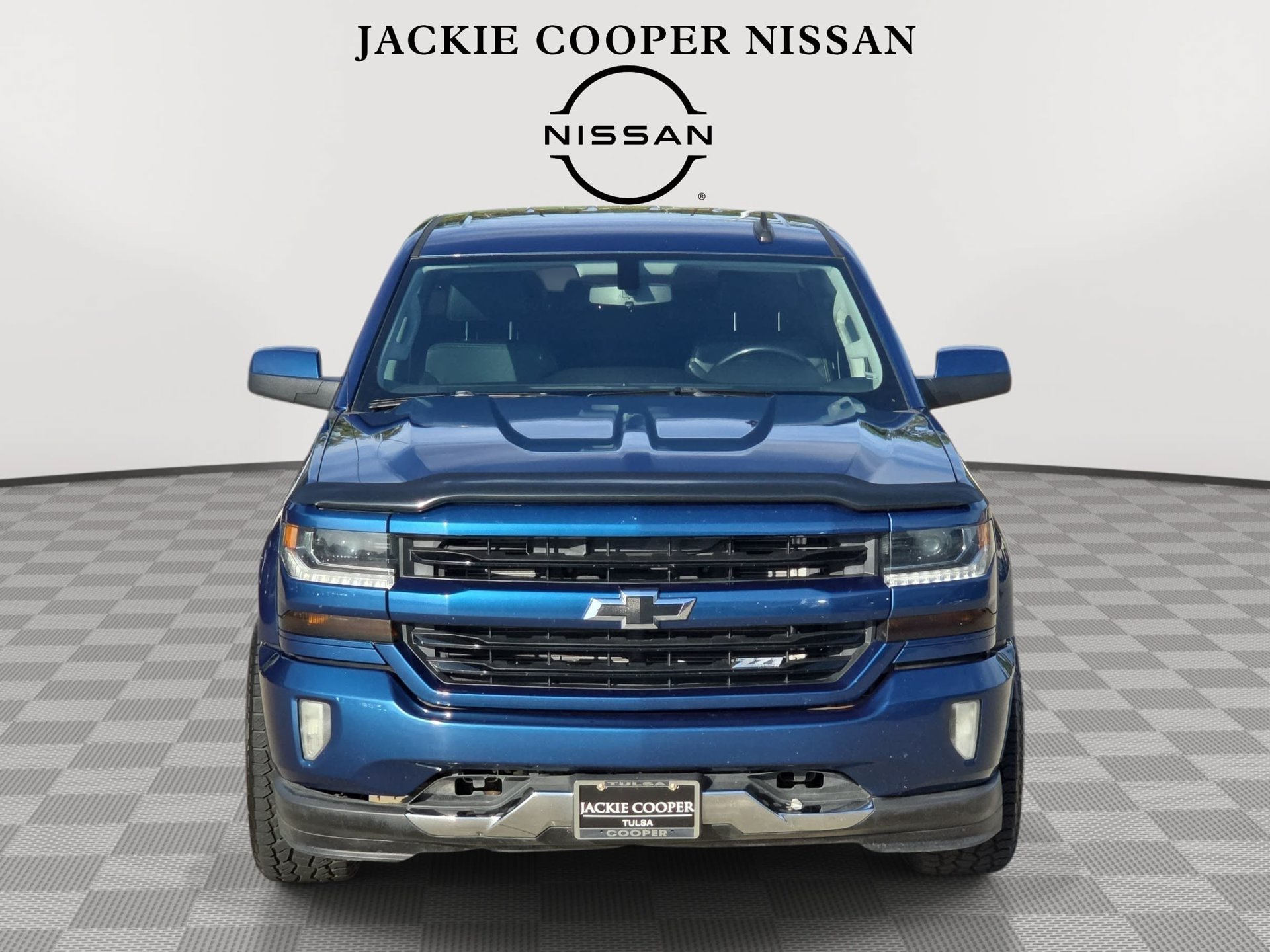 Used 2018 Chevrolet Silverado 1500 LT w/ All Star Edition AWD/4WD image 6