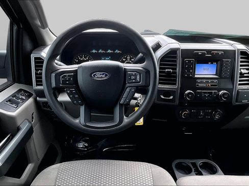 Used 2018 Ford F150 XLT RWD image 5