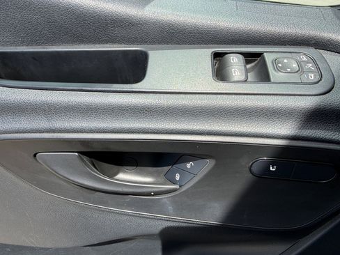 Used 2019 Mercedes-Benz Sprinter 2500 image 20